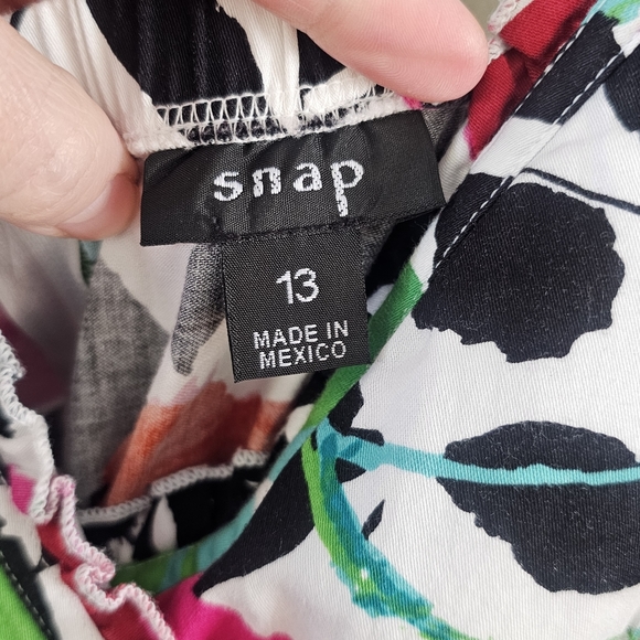 Snap Multi Color Floral Adjustable Strap Sundress Size Juniors 13 - Picture 2 of 16
